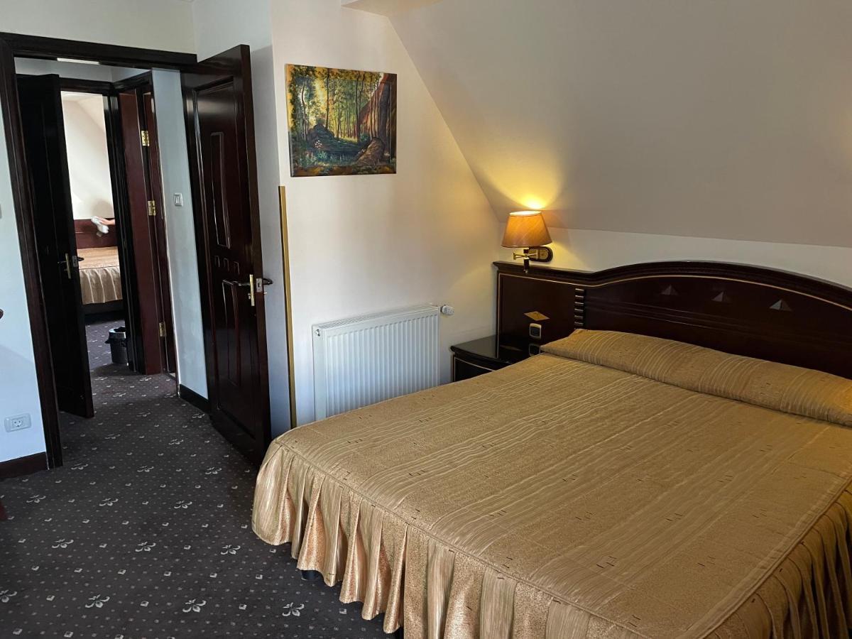 Hotel Arca lui Noe Sinaia Esterno foto