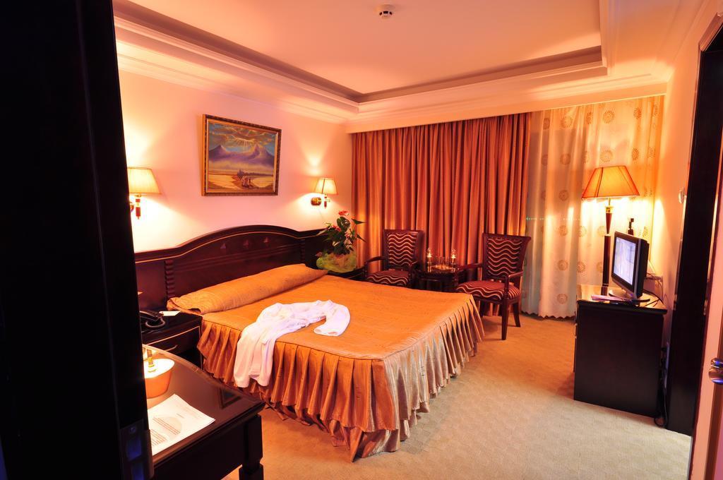 Hotel Arca lui Noe Sinaia Camera foto