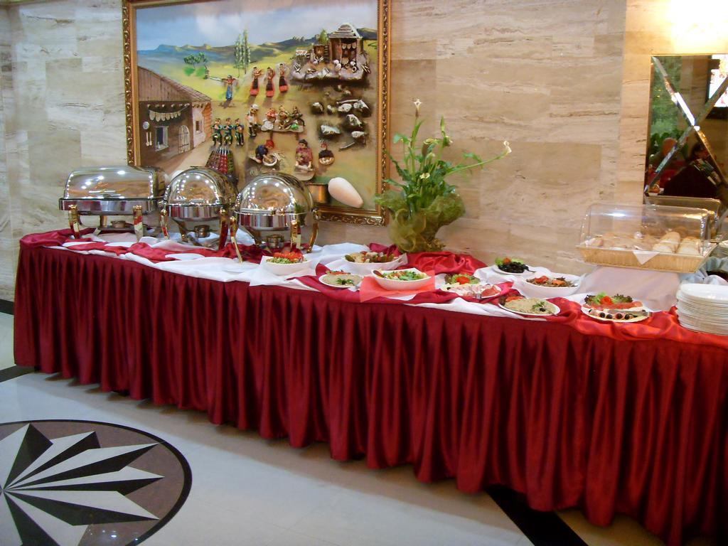 Hotel Arca lui Noe Sinaia Esterno foto